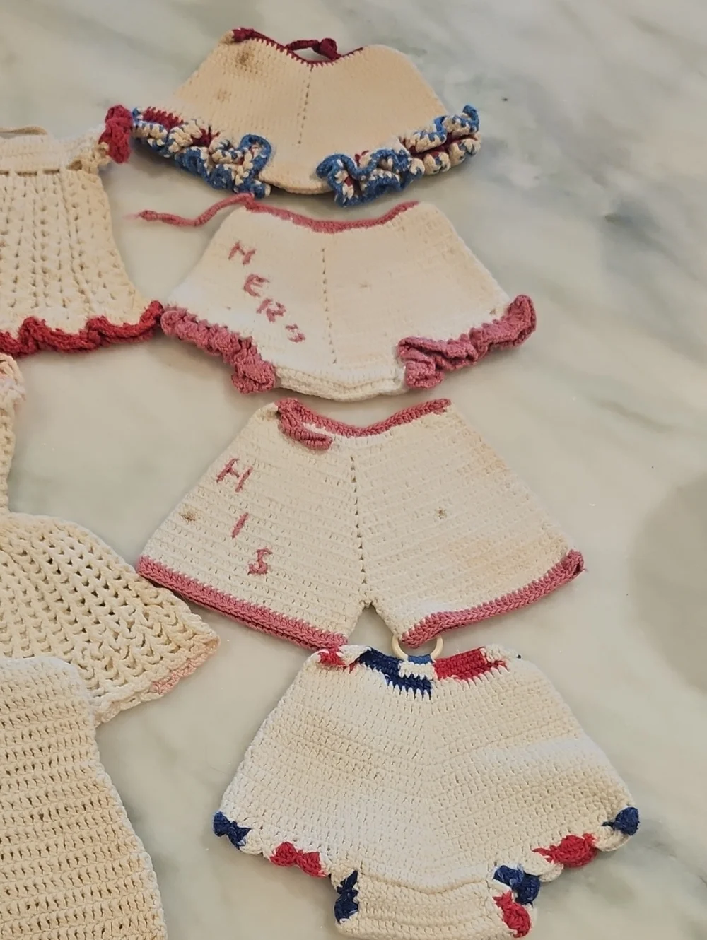 VINTAGE CROCHETED POTHOLDERS LOT OF (10)